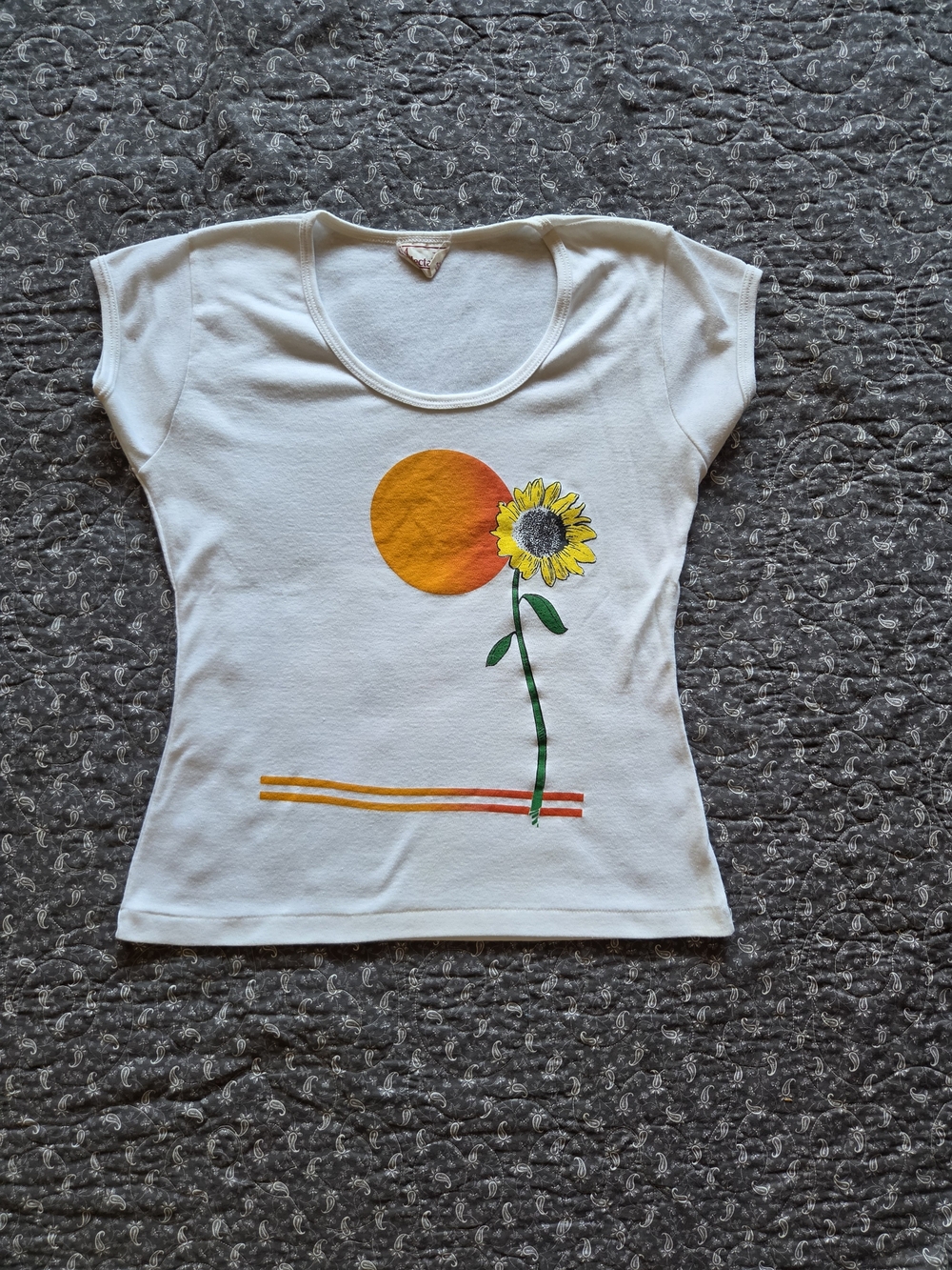 1970s Sunflower Graphic Tee with Orange Sun